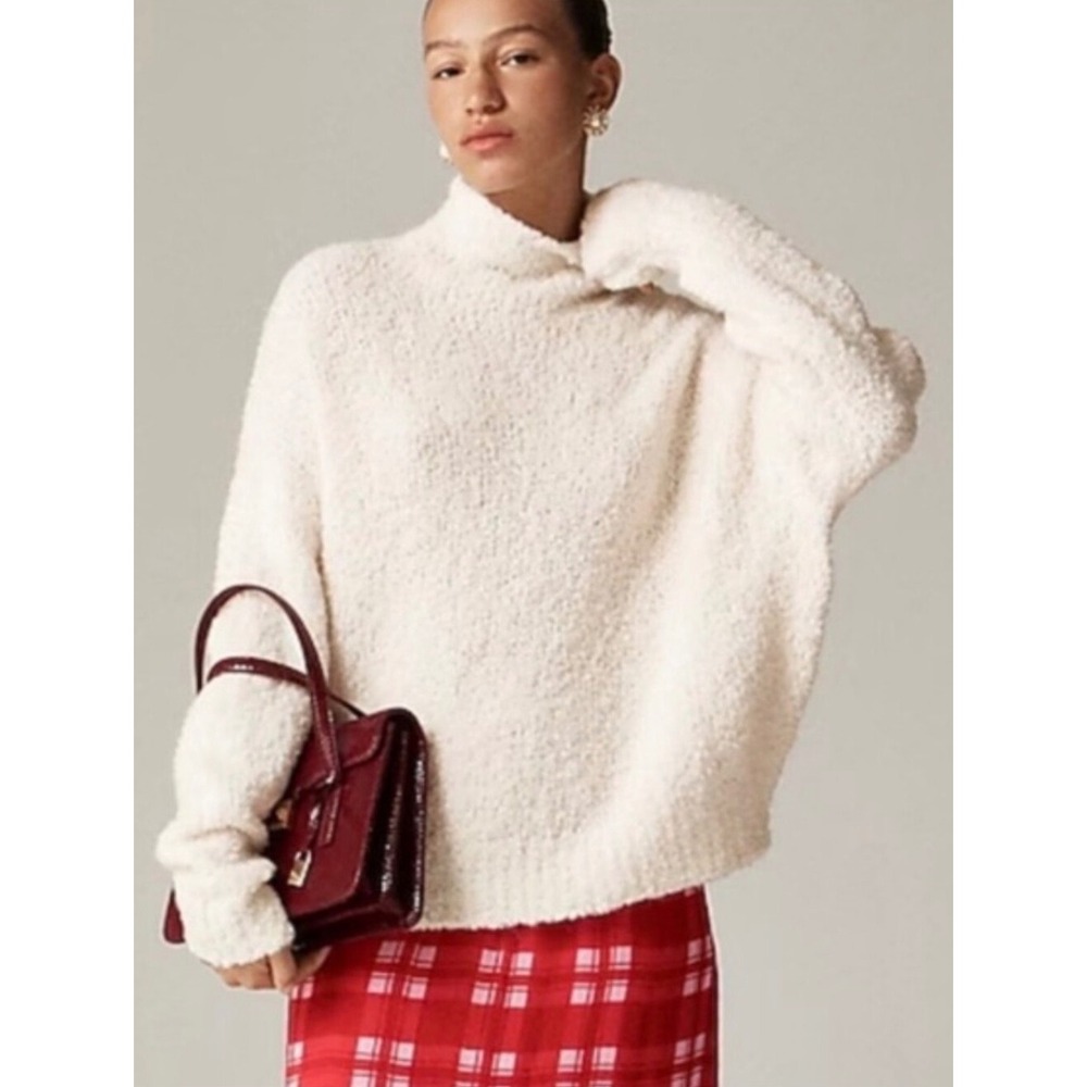 J.Crew Turtleneck Sweater in Boucle Yarn In Cream Size XS Minimalist Fall Cozy